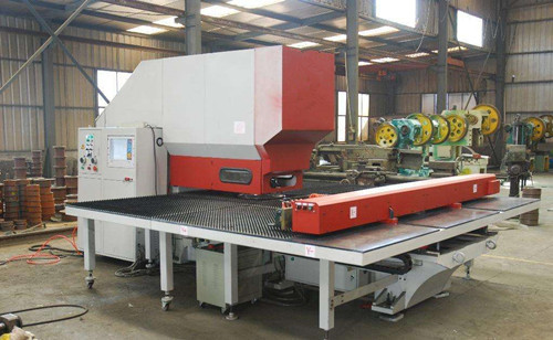 數控(kòng)沖床的噸位計(ji)算及磨具保養(yǎng)技巧