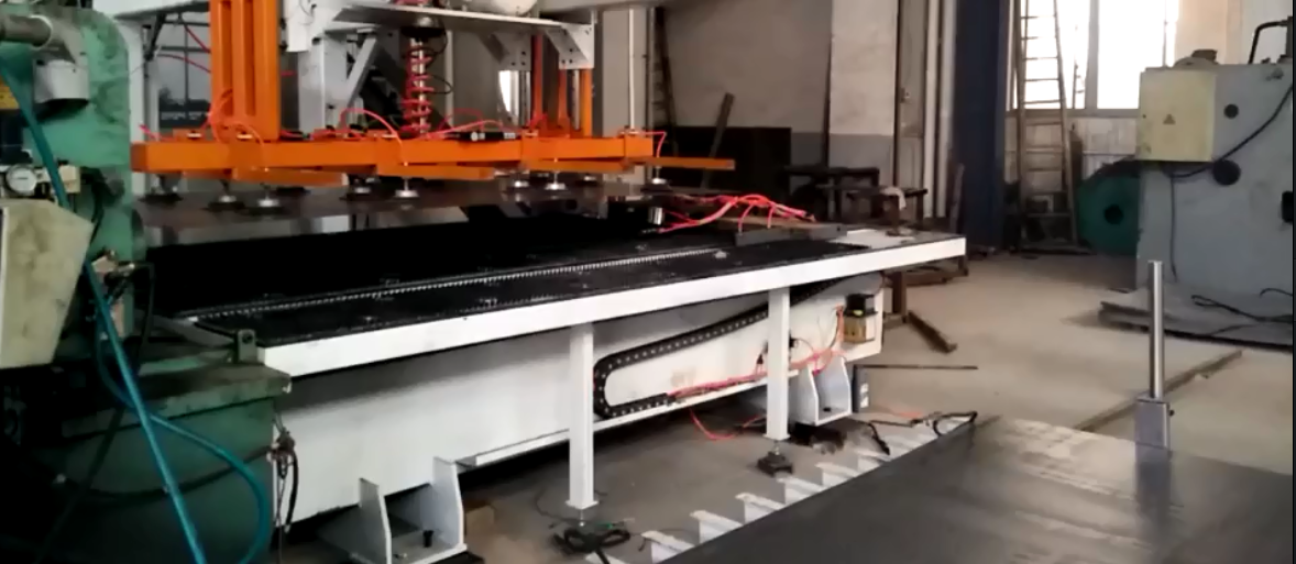 數控剪闆送料(liao)機流水線