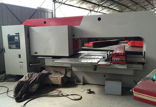 選購數控(kong)沖床前需要注意(yi)哪些方面