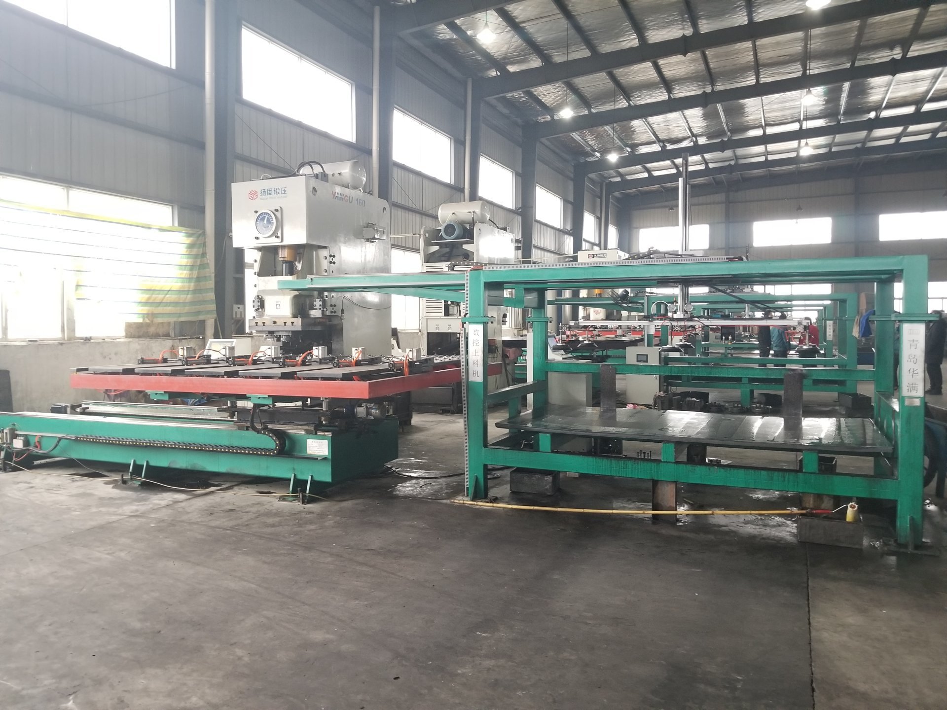 浙江鋼(gāng)背送料(liao)架