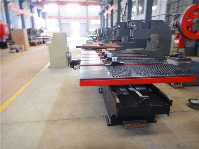 購買沖(chòng)床送料器的(de)注意事項