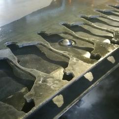 江蘇刹(shā)車片鏈(lian)輪沖壓(ya)送料機(jī)